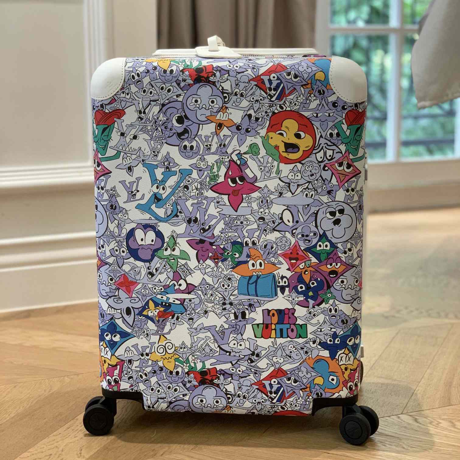 Louis Vuitton Horizon Luggage - DesignerGu